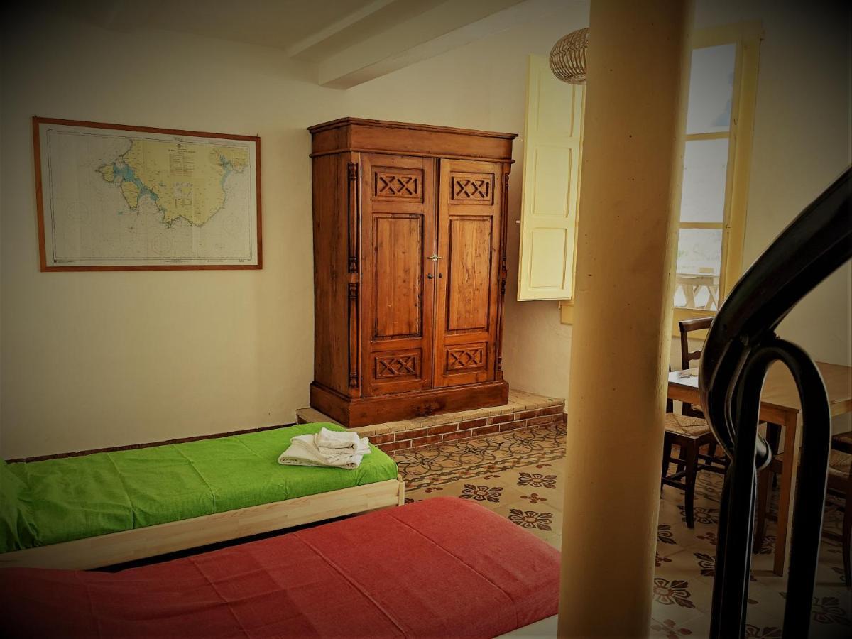 Cala Vinagra House Bed and Breakfast Carloforte  Buitenkant foto