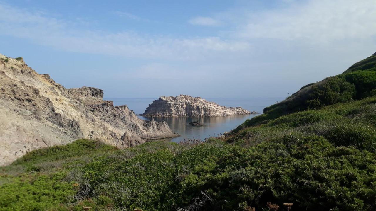 Cala Vinagra House Bed and Breakfast Carloforte  Buitenkant foto