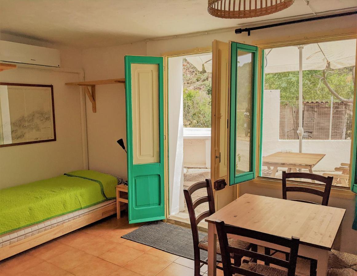 Cala Vinagra House Bed and Breakfast Carloforte  Buitenkant foto