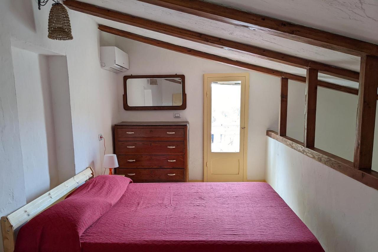 Cala Vinagra House Bed and Breakfast Carloforte  Buitenkant foto