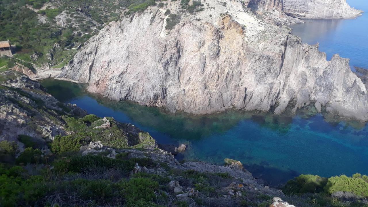 Cala Vinagra House Bed and Breakfast Carloforte  Buitenkant foto