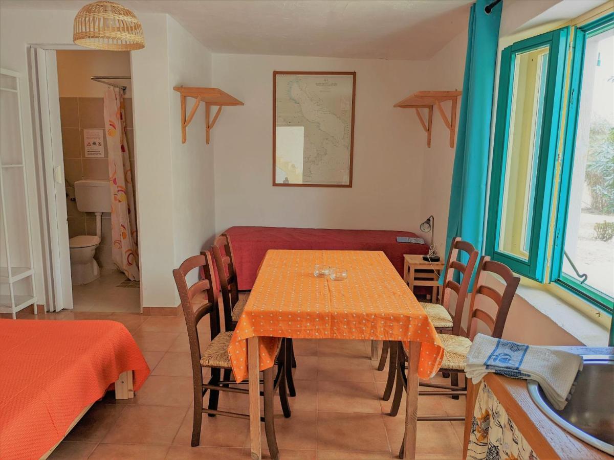 Cala Vinagra House Bed and Breakfast Carloforte  Buitenkant foto