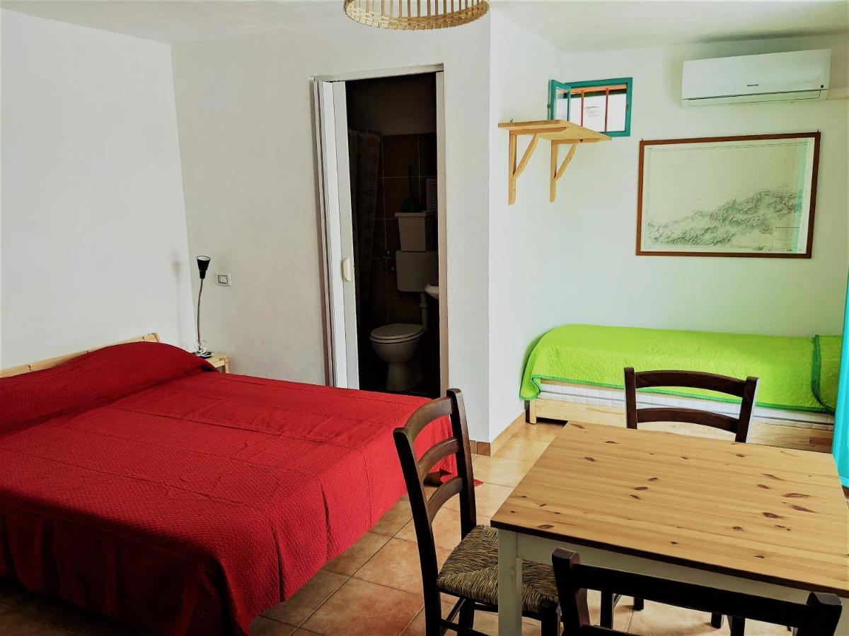 Cala Vinagra House Bed and Breakfast Carloforte  Buitenkant foto
